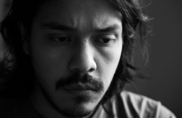INTERVIU Alejandro Duran, regizor: „Fiecare om este o lume și înțelege lucrurile prin propriile experiențe, iar în cele din urmă, asta este frumusețea teatrului și a artei în general.”